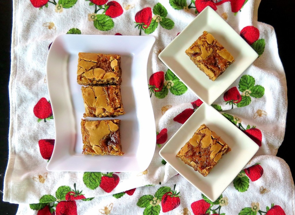 Double Strawberry Hazelnut Cookie Bars 