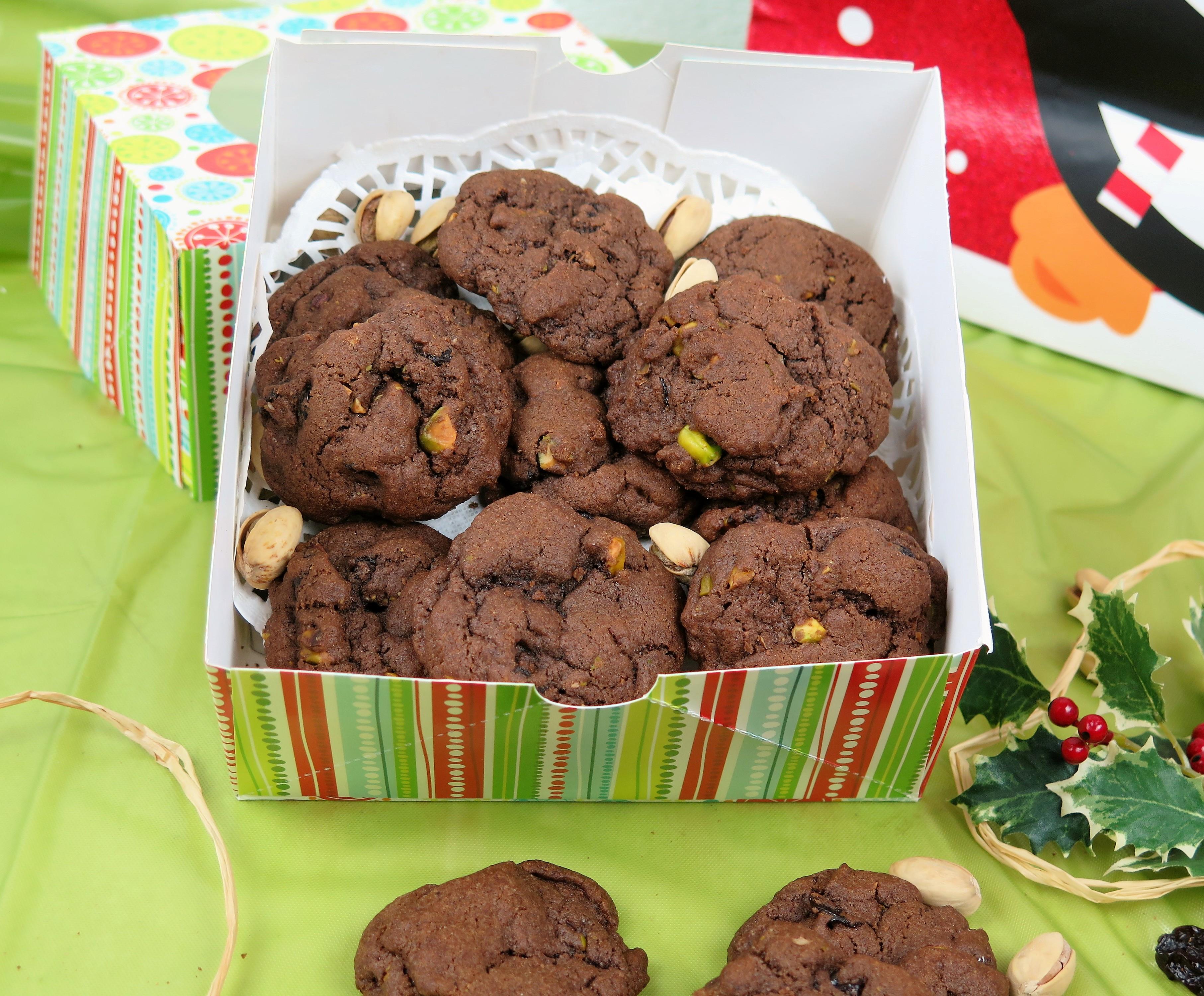 Cherry Chocolate Pistachio Cookies Sundaysupper